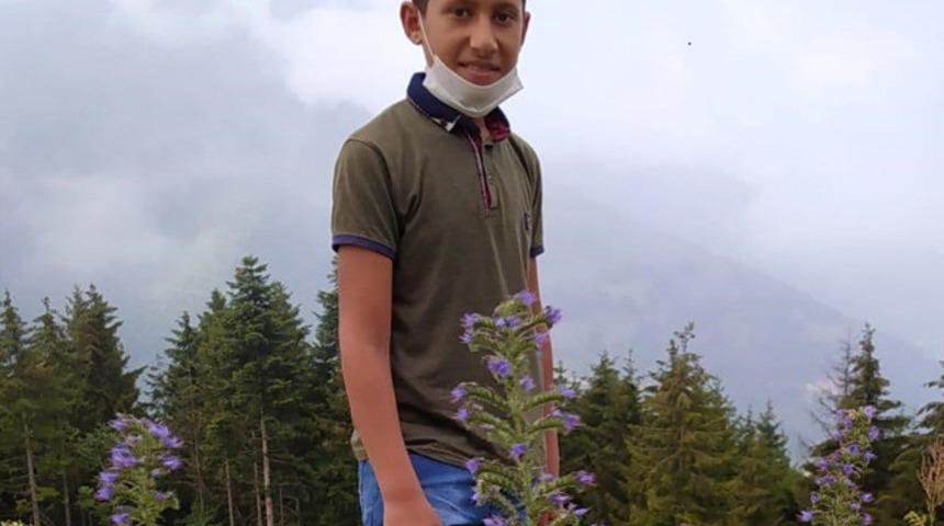 Rize'de ormanlık alanda kaybolan &ccedil;ocuk bulundu