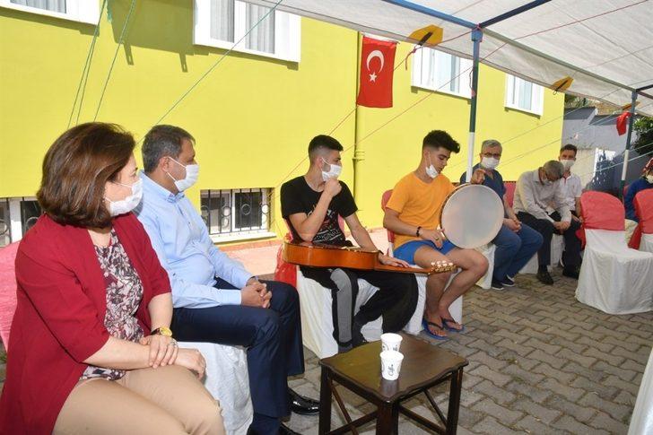 Sevgi evinde kalan çocuklara validen kahvaltı sürprizi G4