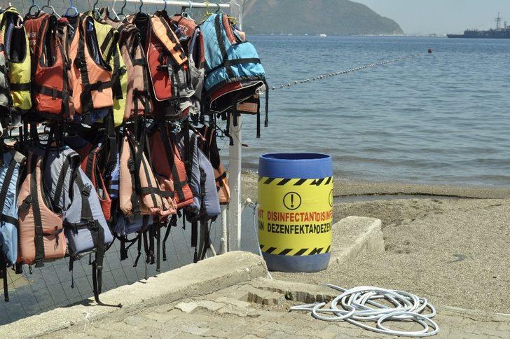 Uzmanlardan su üstünde yaşayanlara uyarı: “Can yeleklerini simitlerini kontrol etmeden açılmayın” G1