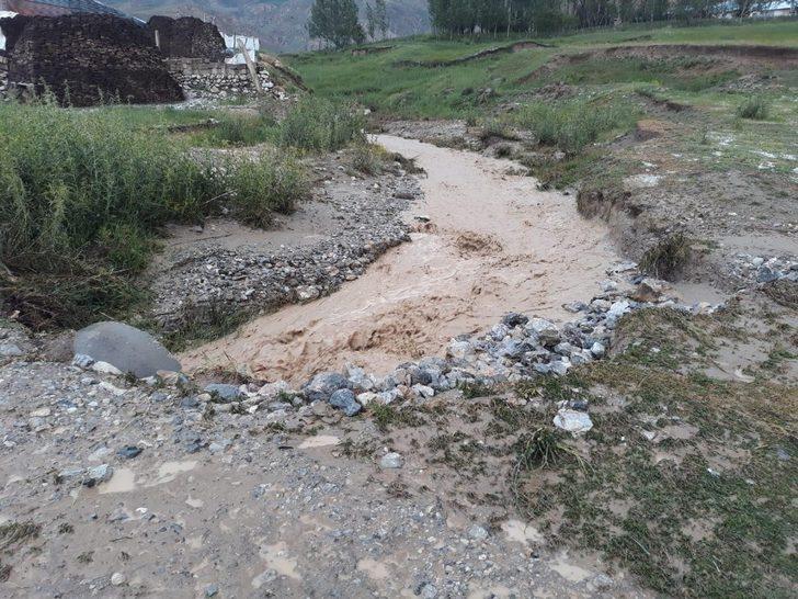 Başkale’de sağanak sele neden oldu G1