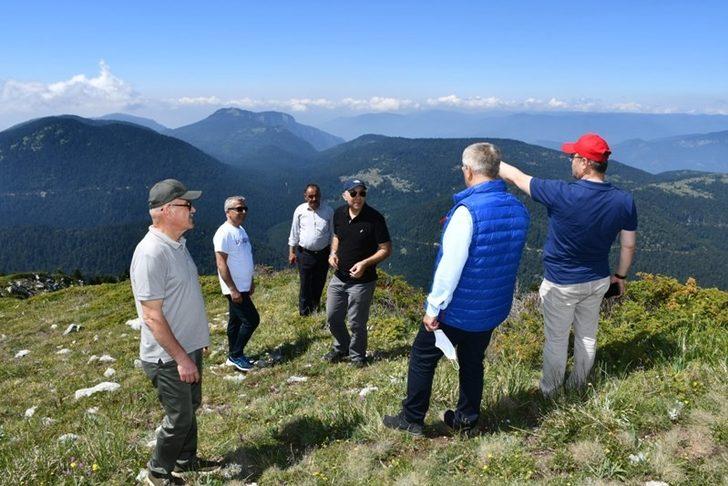 Vali Gürel ve milletvekili Ünal kayak merkezini inceledi G4