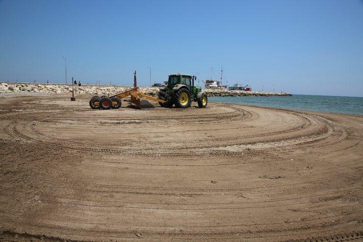 Karaduvar sahili, lazerli plaj eleme-temizleme makinesiyle temizlendi G1