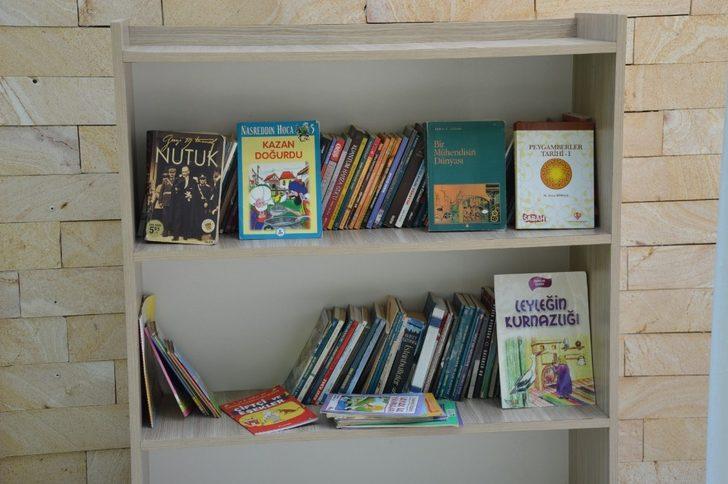 Muhtarlık binasını kütüphaneye çevirdi G3