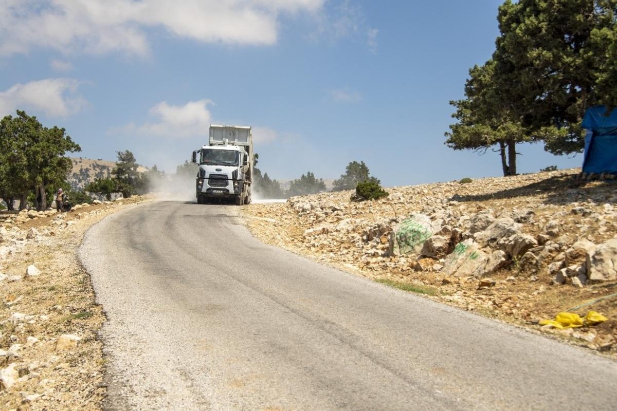 Mut&rsquo;ta 24.3 kilometrelik asfalt &ccedil;alışması