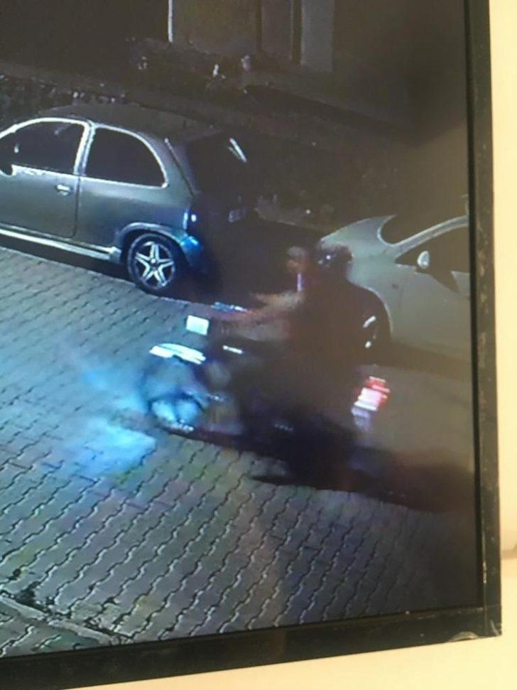 Park halindeki motosikleti çalan şahıslar kayıplara karıştı G2