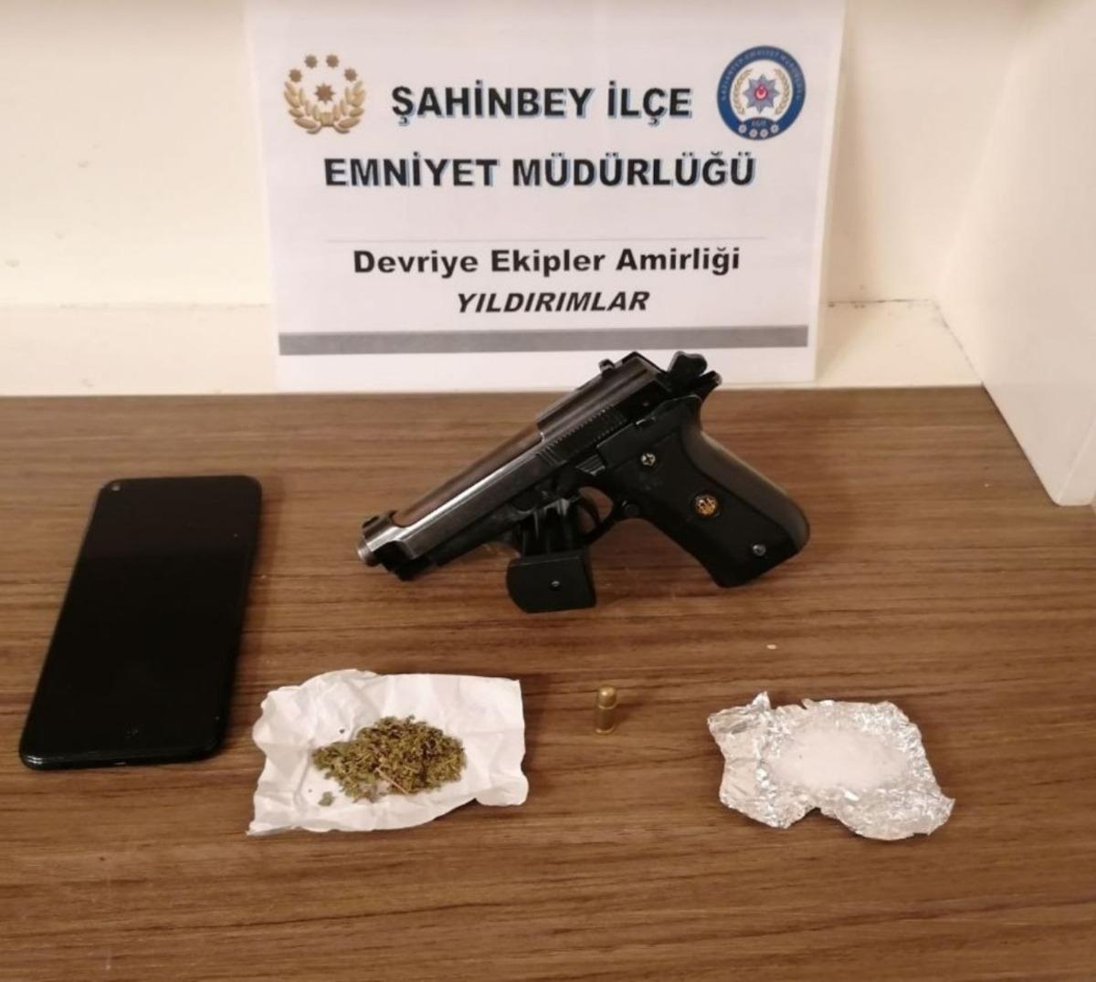 Otomobil gasp&ccedil;ıları kovalamaca sonucu yakalandı