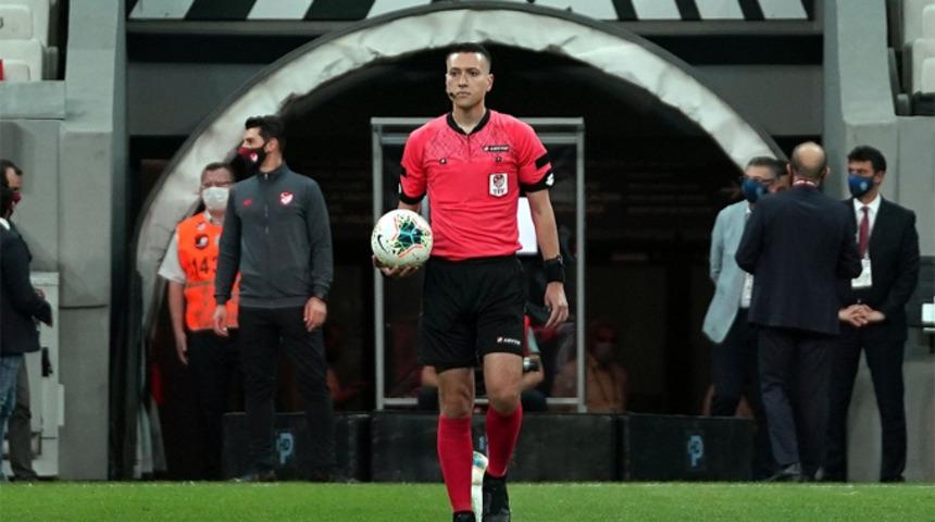 Tecrübeli hakem Zorbay Küçük sakatlandı