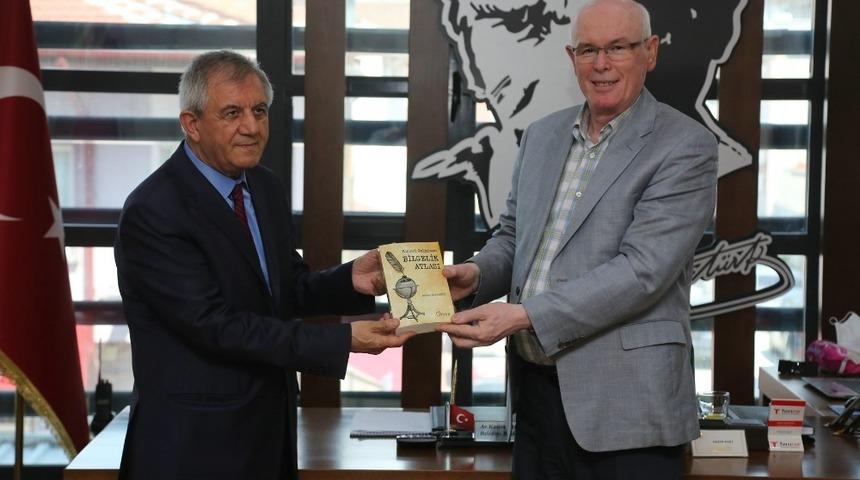 Universal Tural Platformu Genel Başkanı M&uuml;jdat Kayayerli&rsquo;dan Kazım Kurt&rsquo;a ziyaret