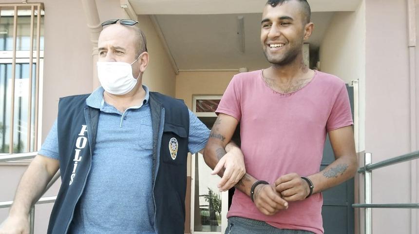 Hayvan &ccedil;aldı, pişkinliği pes dedirtti