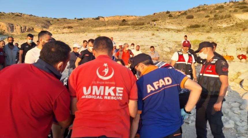 Serinlemek için baraj gölüne giren gencin cansız bedenine ulaşıldı