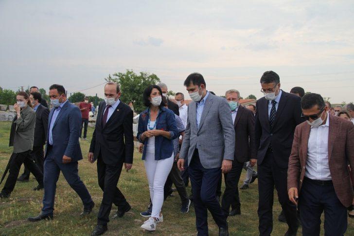 Bakan Kurum, Aizanoi Antik Kenti’nde incelemelerde bulundu G3
