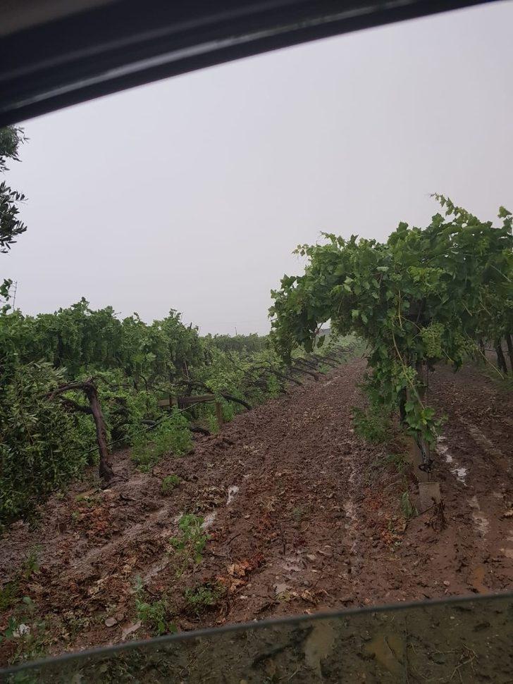 Fırtına, Alaşehir’de büyük hasara neden oldu G3