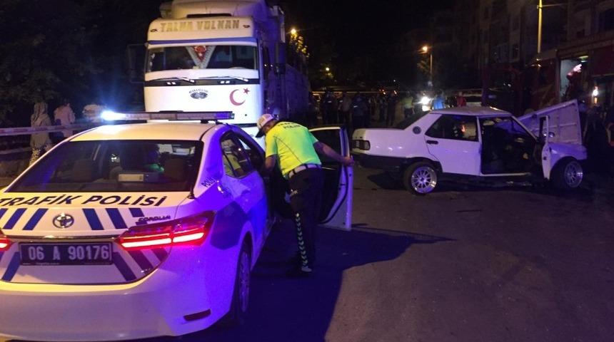 Ankara'da feci kaza, kafa kafaya &ccedil;arpıştılar: 1 &ouml;l&uuml;, 5 yaralı