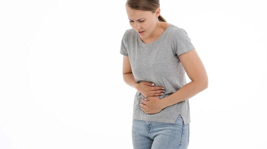 Bu doğal çözümler mide bulantısını ortadan kaldırıyor! Bitki çayı, kuru yemiş...