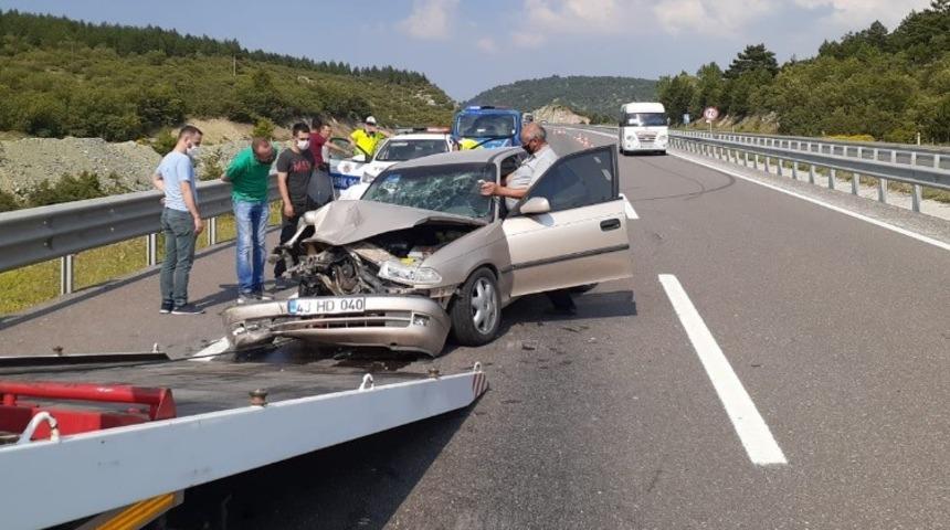 Tavşanlı&rsquo;da trafik kazası: 2 yaralı