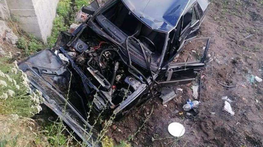 Hurdaya dönen otomobilden şans eseri kurtuldu