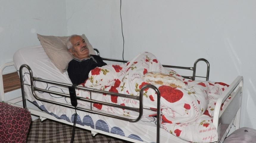 Fel&ccedil;li hastaya Kaymakam Mehmetbeyoğlu destek &ccedil;ıktı