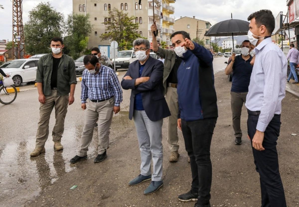 Van B&uuml;y&uuml;kşehir Belediyesinden yeni kavşak &ccedil;alışması