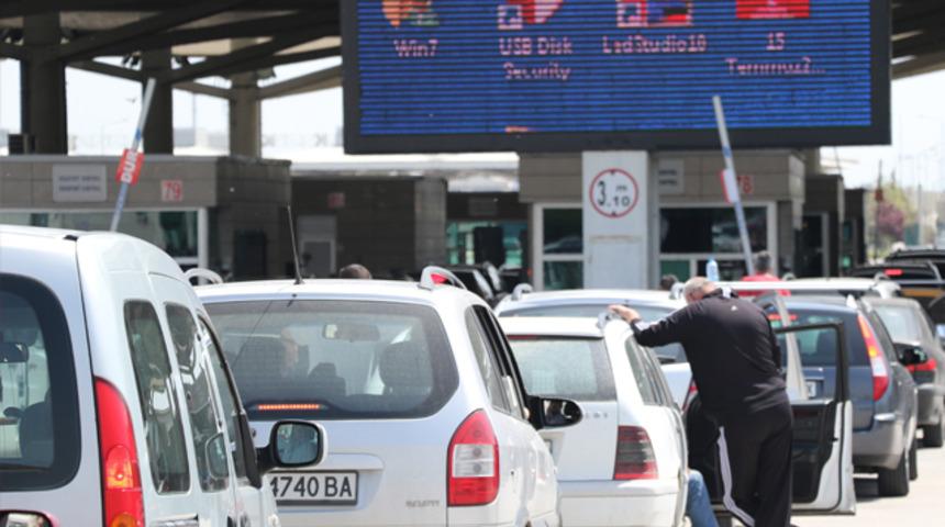 Akın akın Türkiye'ye geliyorlar! Sayı 100 bini geçti