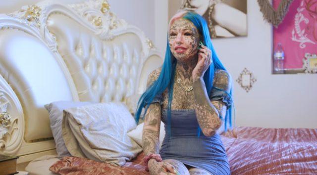 Woman-Who-Spent-120000-On-Body-Modifications-Covers-Tattoos-To-See-Herself-Again-3-828x457