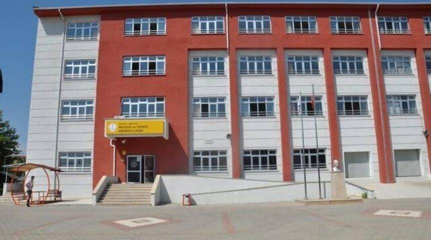 Sınavla öğrenci alınan okullar arasına girdi