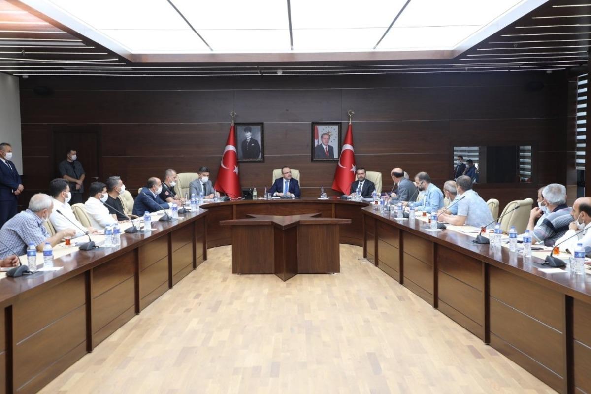 Elazığ&rsquo;da muhtarlarla istişare toplantısı
