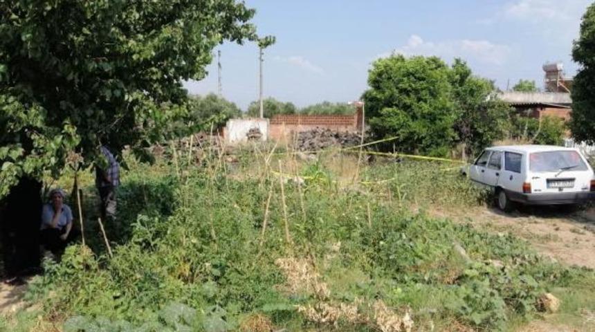 Sulamak i&ccedil;in indiği bah&ccedil;esinde &ouml;l&uuml; bulundu 
