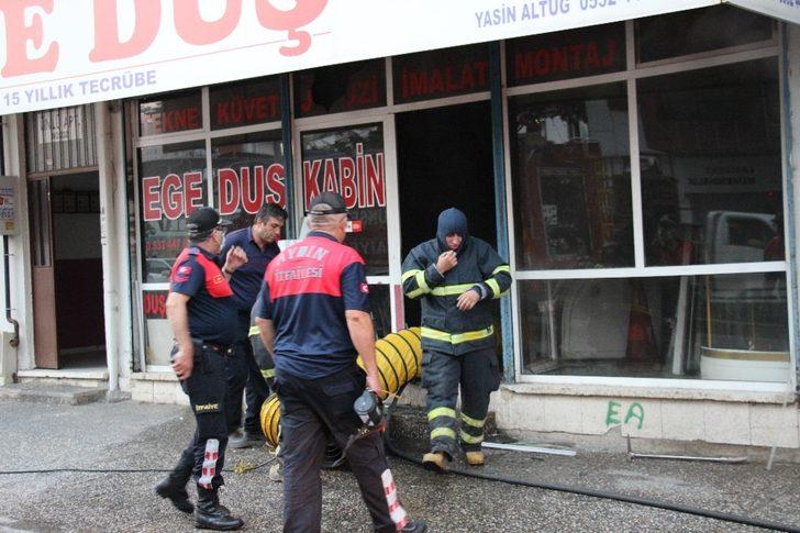 Aydın’da iş yeri yangını paniğe neden oldu G2