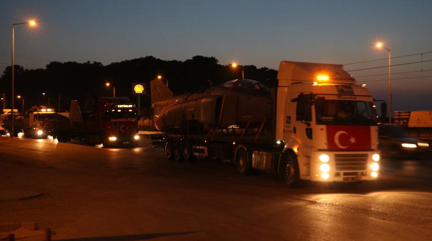 30 yıllık F4 E Phantom savaş u&ccedil;ağı 6 saatte Antalya'ya getirildi