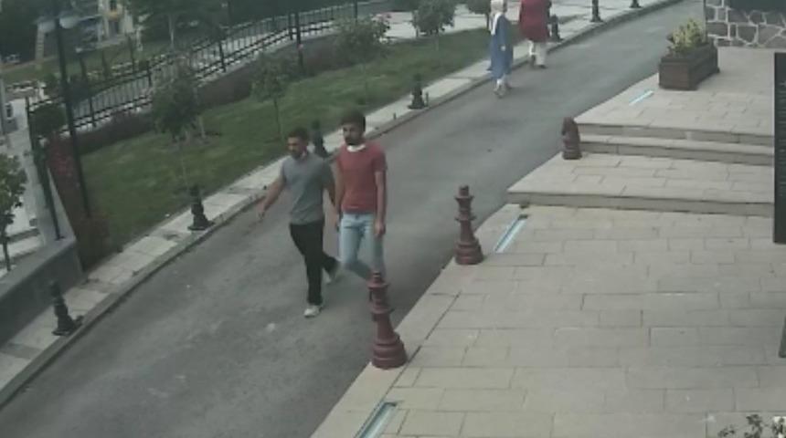 Ankara'da hareketli anlar! 13 kişinin kovaladığı kapkaççıları, bekçiler yakaladı