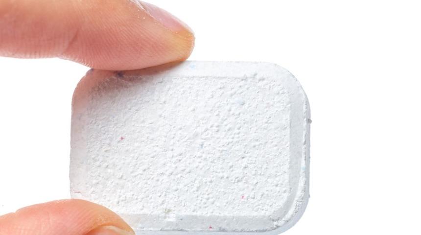 Boşuna para vermeyin! Evde doğal bulaşık makinesi deterjanı yapmak i&ccedil;in...