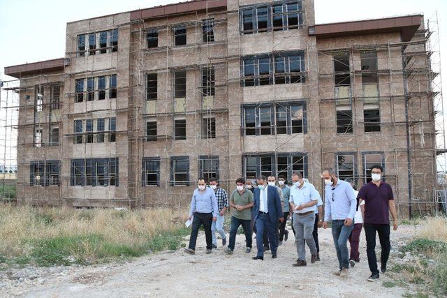 Vali Çuhadar, 112 Acil Çağrı Merkezi inşaatını inceledi