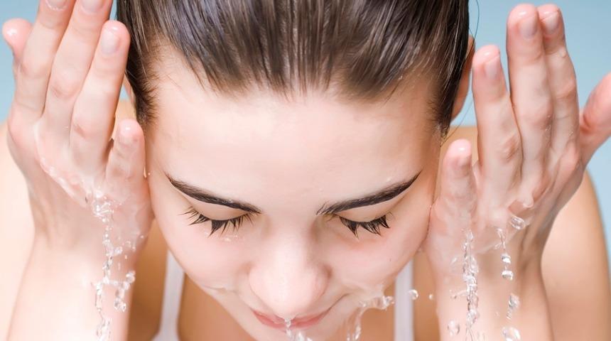 Bu hatalar cildinizi mahvedebilir! İşte cilt bakımında doğru bilinen yanlışlar...