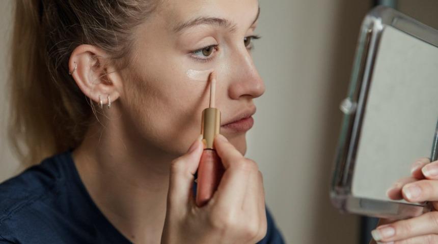 Geç kalma derdine son! Çok daha hızlı ve pratik makyaj için tüyolar...