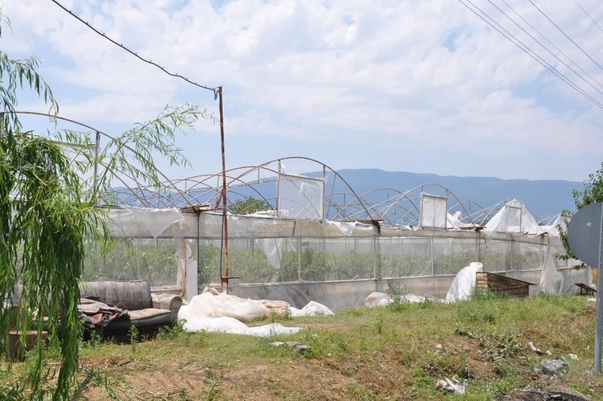 Termal seraları dolu ve fırtına vurdu