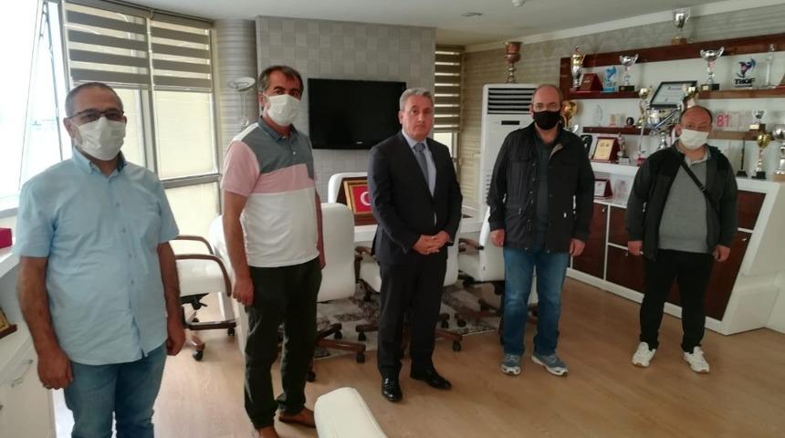Kayak y&ouml;neticileri Gen&ccedil;lik Hizmetleri ve Spor İl M&uuml;d&uuml;rl&uuml;ğ&uuml;n&uuml; ziyaret etti