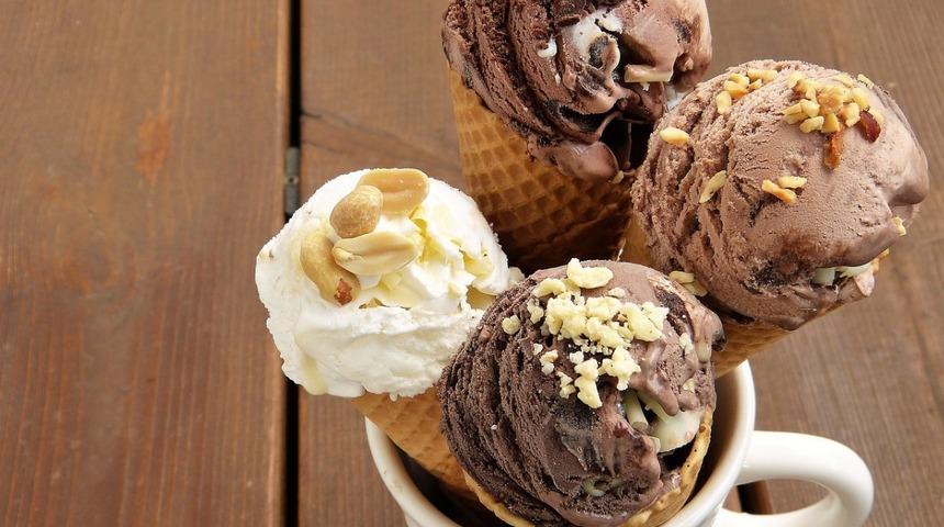 Bu tarifi bir kere denedikten sonra bir daha dışarıdan dondurma almayacaksınız!