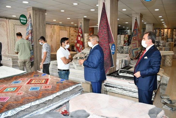 Vali Gürel hem uyardı hem maske dağıttı G3