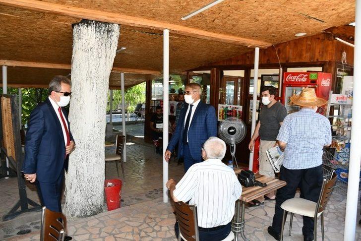 Vali Gürel hem uyardı hem maske dağıttı G5