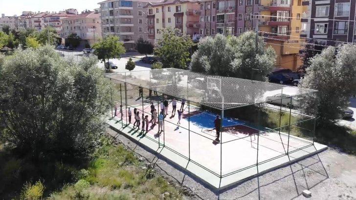 Pursaklar’da her mahalleye mini basketbol sahası G5