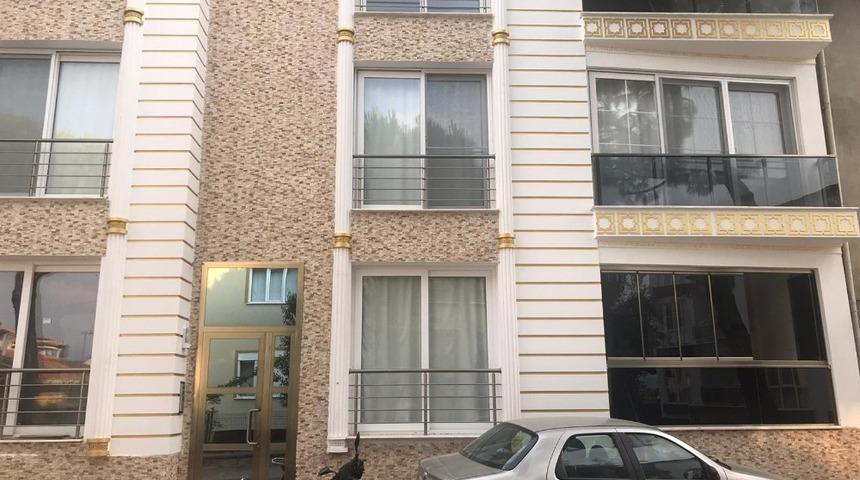 Gelin evine hırsız girdi, &ccedil;alınan maske oldu