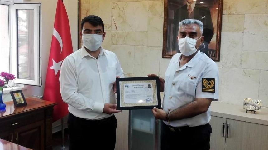 Korona vir&uuml;s vakası olmayan il&ccedil;ede jandarma komutanına &ouml;d&uuml;l