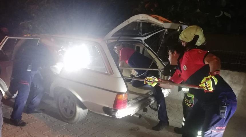 Denizli&rsquo;de otomobil bagajında yılan paniği