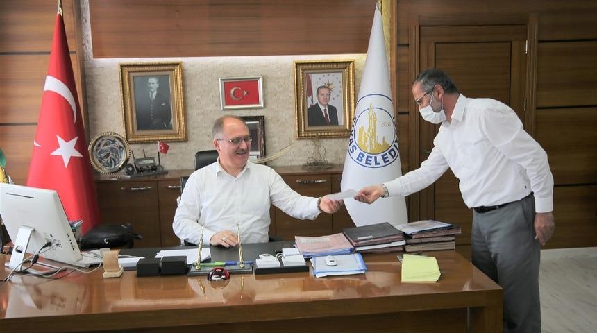 Başkan Bilgin Kurbanını Hayatağacı Derneğine bağışladı