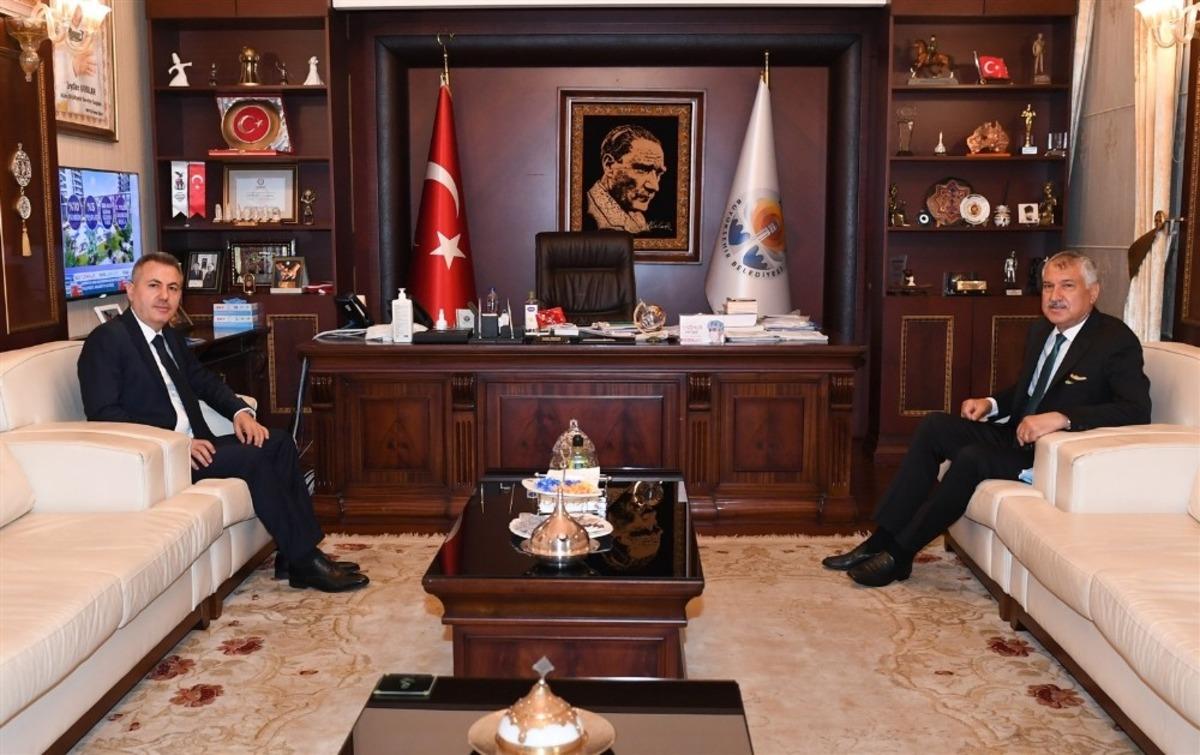 Vali Elban: "Kentin kalkınmasında yerel y&ouml;neticilerle işbirliği i&ccedil;inde olacağız"