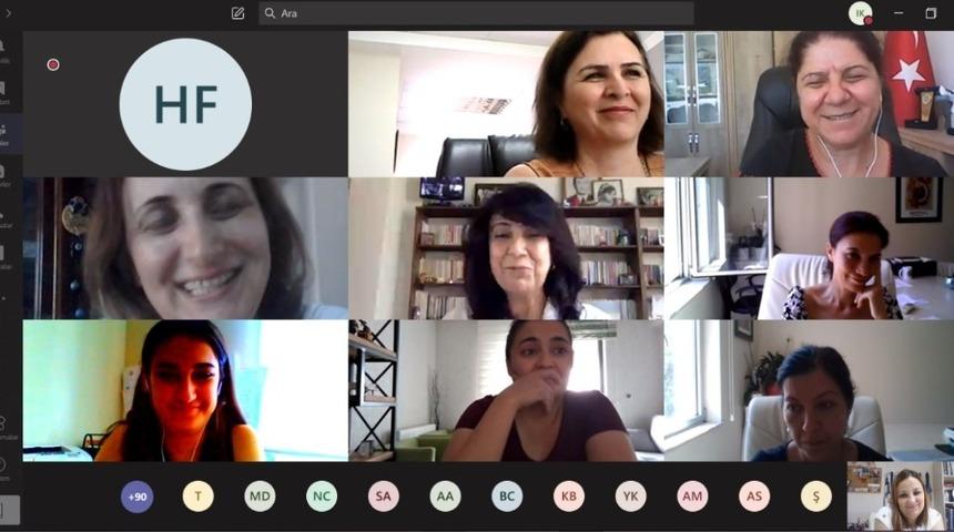 Hemşirelere &rsquo;Uzaktan Eğitime Y&ouml;nelik Eğitici&rsquo; eğitimi