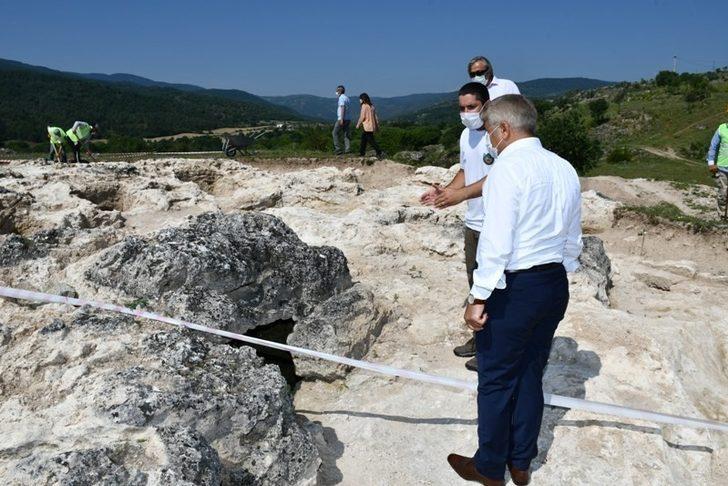 Vali Gürel antik kentteki kazı çalışmalarını inceledi G5