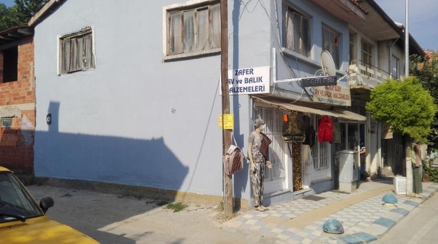 Hastane var, yerini g&ouml;steren bir tane tabela yok