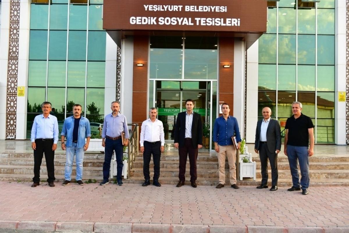 G&ouml;rev yerleri değişenlere veda yemeği