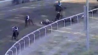 Hipodromda korkunç kaza: 3 jokey yaralandı, 2 at uyutuldu